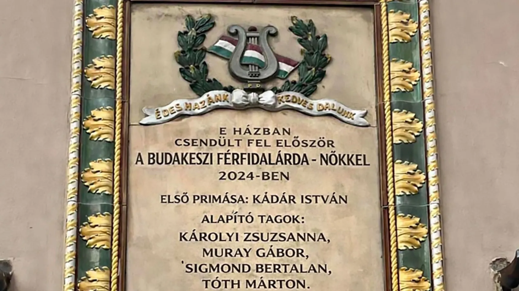 Örömdalolás muzsikaszóval, nemcsak férfiaknak